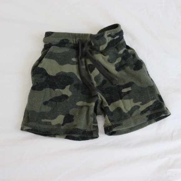 RUMI RYDER CAMO SHORTS - Picture 2 of 3